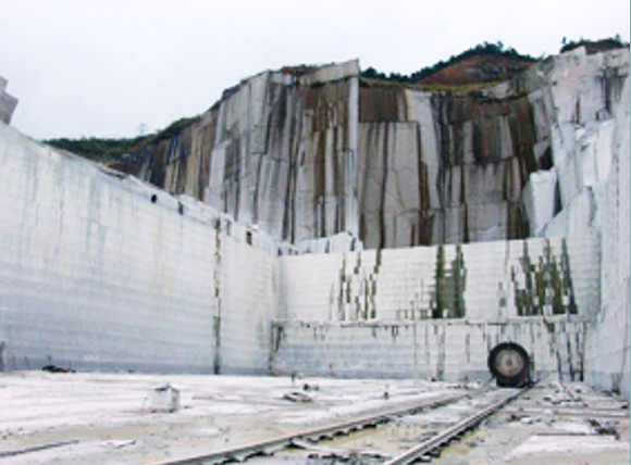 石材开采基地（白麻）